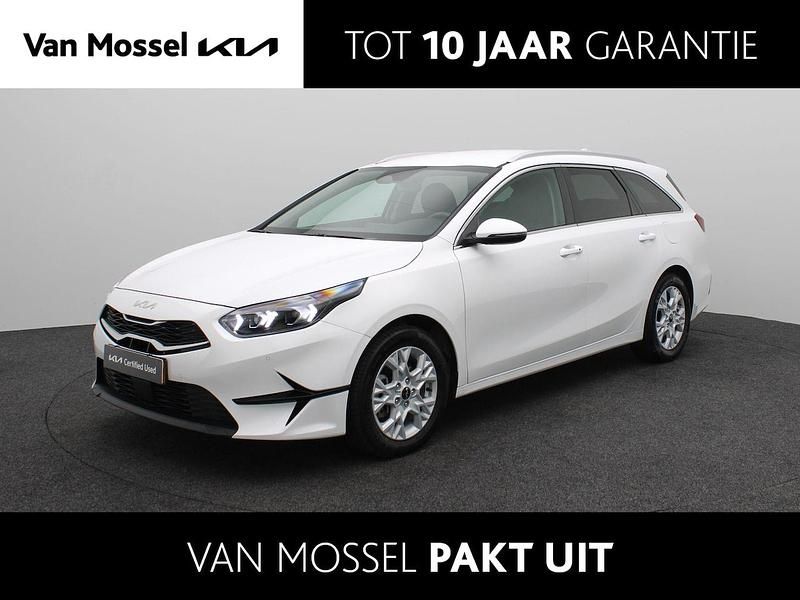 Wit Gebruikt 2024 Kia Ceed Sportswagon Stationwagen | € 30.940 (Iets duurder) - Afbeelding 1/4