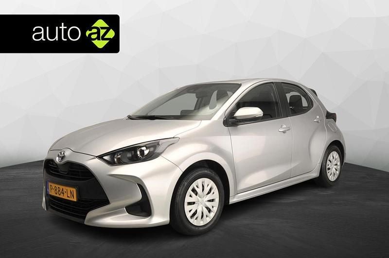 Occasion Toyota Yaris Hybrid Active 116 PK (85 kW) 2022 Grijs Hatchback
