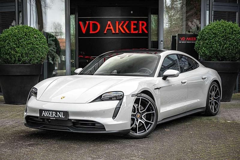 Occasion Porsche Taycan Performance Package 349 kW (475 PK) 2023 Grijs Sedan