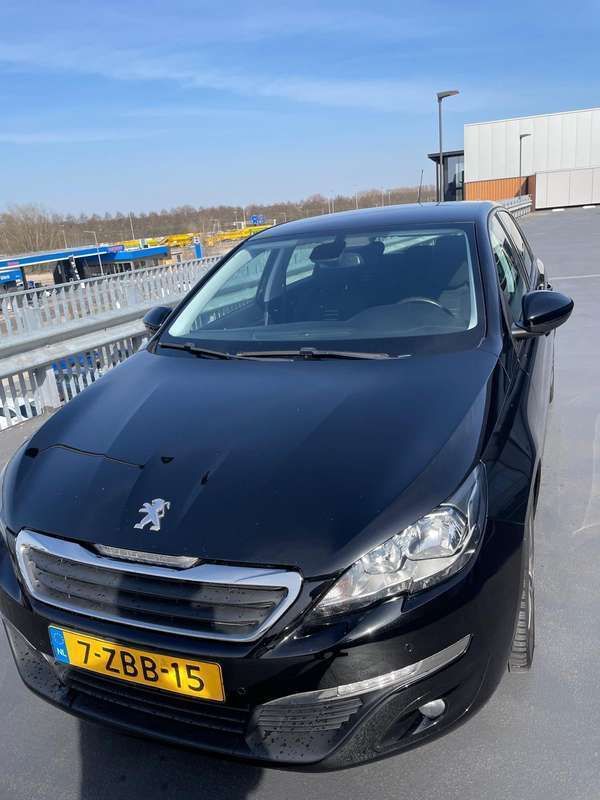 Zwart Gebruikt 2014 Peugeot 308 Active Hatchback | € 6.500 (Iets duurder) - Afbeelding 1/4