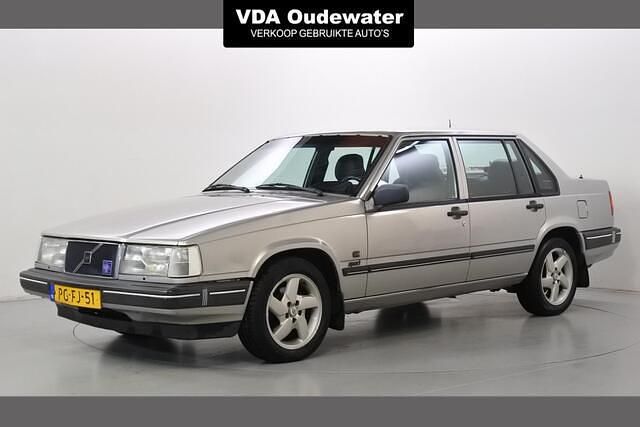 Grijs Gebruikt 1996 Volvo 940 Sedan | € 5.900 - Afbeelding 1/4