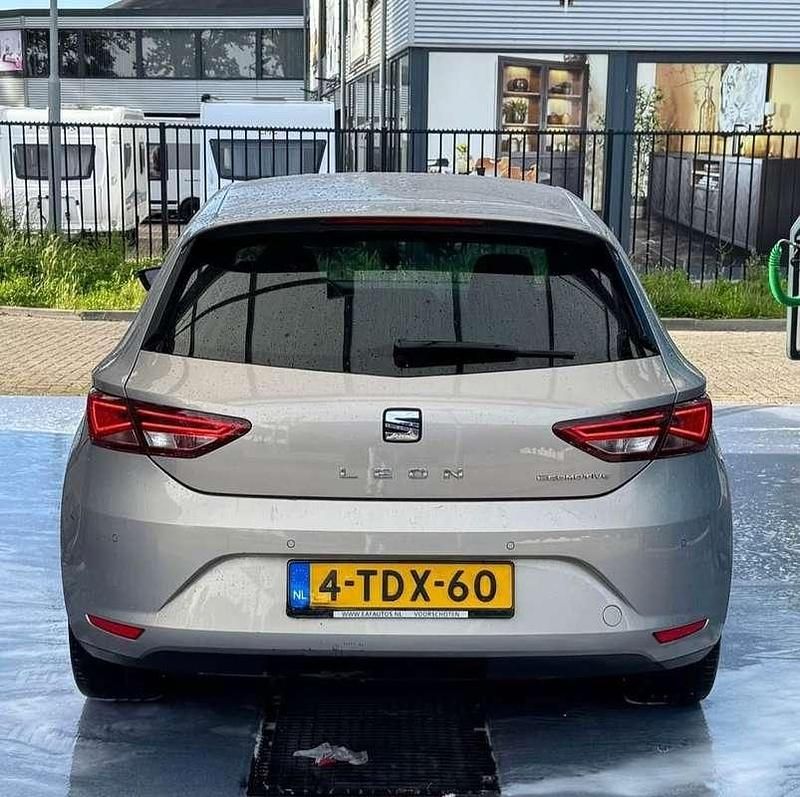 Brons Gebruikt 2014 Seat Leon Stationwagen | € 3.000 (Eerlijke prijs) - Afbeelding 1/4