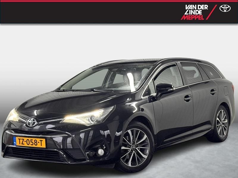 Occasion Toyota Avensis Skyview Edition 147 PK (108 kW) 2018 Zwart Stationwagen
