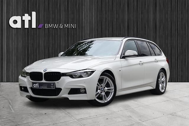 Wit Gebruikt 2019 BMW 318 M Sport Stationwagen | € 19.950 (Eerlijke prijs) - Afbeelding 1/4