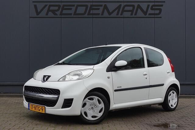 Wit Gebruikt 2010 Peugeot 107 Hatchback | € 2.250 (Eerlijke prijs) - Afbeelding 1/4