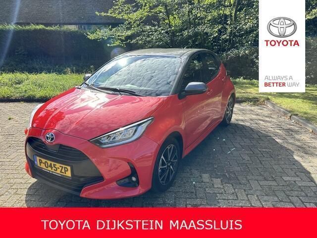 Rood Gebruikt 2022 Toyota Yaris Hatchback | € 24.950 (Iets duurder) - Afbeelding 1/4