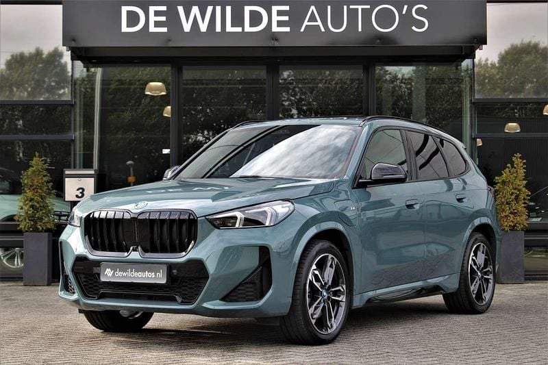 Groen Gebruikt 2023 BMW X1 M Sport SUV | € 50.900 (Goede deal) - Afbeelding 1/4