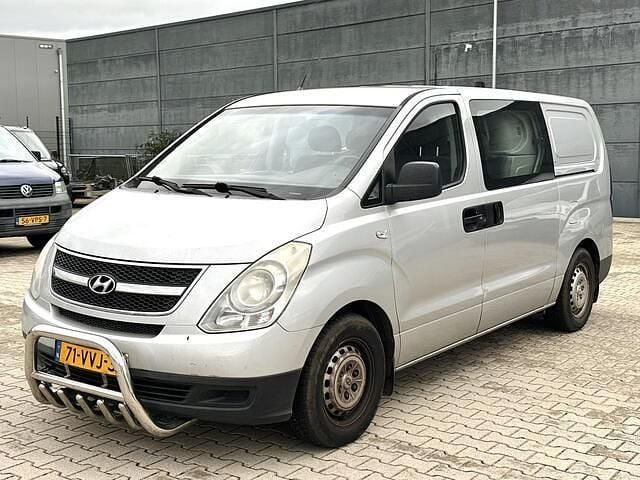 Zilver Gebruikt 2008 Hyundai H 300 Dynamiq Van | € 1.950 (Super prijs) - Afbeelding 1/4