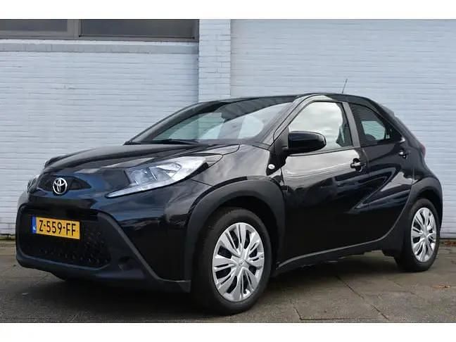 Gebruikt 2024 Toyota Aygo X Play SUV | € 16.899 (Goede deal) - Afbeelding 1/4