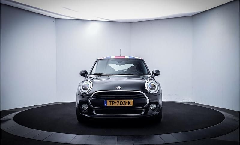 Occasion Mini Cooper Chili 2018 Zwart Hatchback