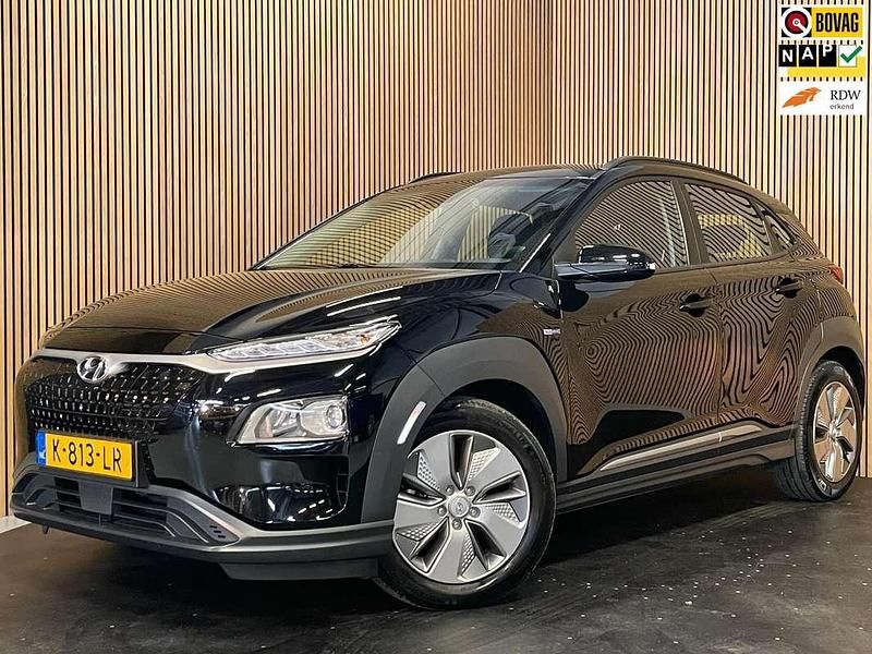 Zwart Gebruikt 2020 Hyundai Kona Comfort SUV | € 17.395 (Eerlijke prijs) - Afbeelding 1/2