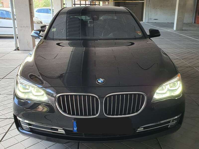 Zwart Gebruikt 2014 BMW 730 Sedan | € 17.800 - Afbeelding 1/4