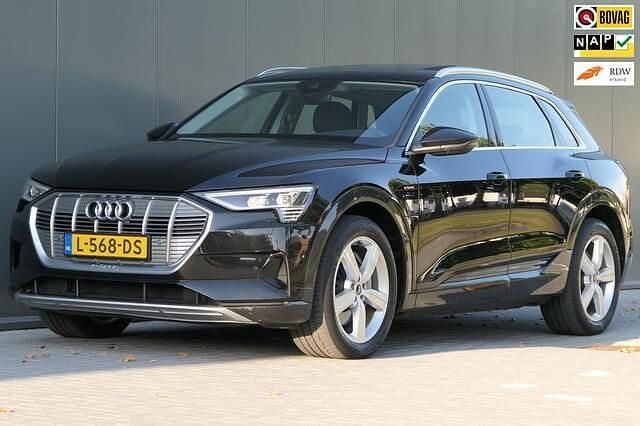 Zwart Gebruikt 2021 Audi e-tron Business Plus SUV | € 27.940 - Afbeelding 1/4