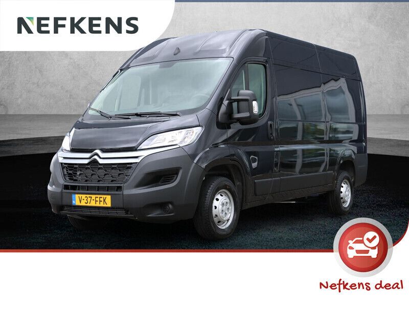 Grijs Gebruikt 2024 Citroën Jumper MPV | € 25.625 (Iets duurder) - Afbeelding 1/4