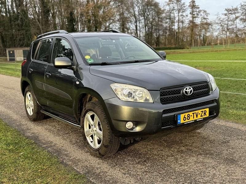 Grijs Gebruikt 2007 Toyota RAV4 Sol MPV | € 6.750 (Iets duurder) - Afbeelding 1/4