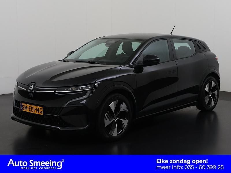 Zwart Gebruikt 2022 Renault Mégane Equilibre Hatchback | € 24.495 (Goede deal) - Afbeelding 1/4