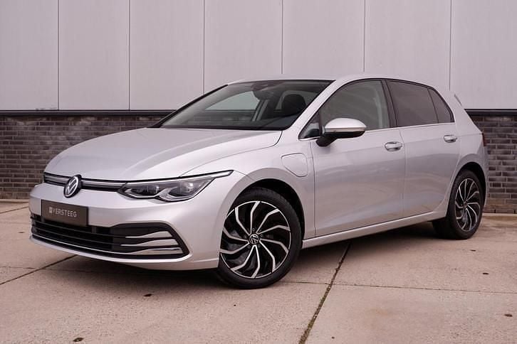 Occasion 2021 VW e-Golf Style Hatchback | € 20.900 (Goede deal) - Afbeelding 1/4