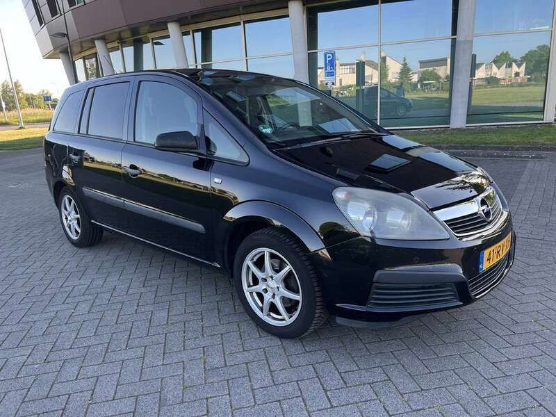 Zwart Gebruikt 2005 Opel Zafira Business MPV | € 2.100 (Eerlijke prijs) - Afbeelding 1/4