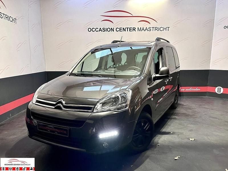 Grijs Occasion 2018 Citroën Berlingo PureTech MPV | € 11.999 (Goede deal) - Afbeelding 1/4