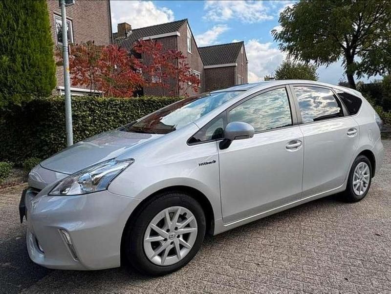 Zilver Gebruikt 2014 Toyota Prius+ MPV | € 13.250 (Eerlijke prijs) - Afbeelding 1/4