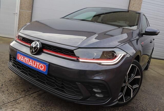 Grijs Occasion 2023 VW Polo Sedan | € 27.950 (Eerlijke prijs) - Afbeelding 1/4