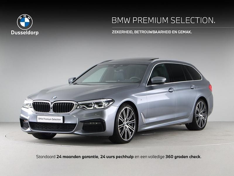 Grijs Gebruikt 2020 BMW 520 M Sport Stationwagen | € 36.250 (Iets duurder) - Afbeelding 1/4