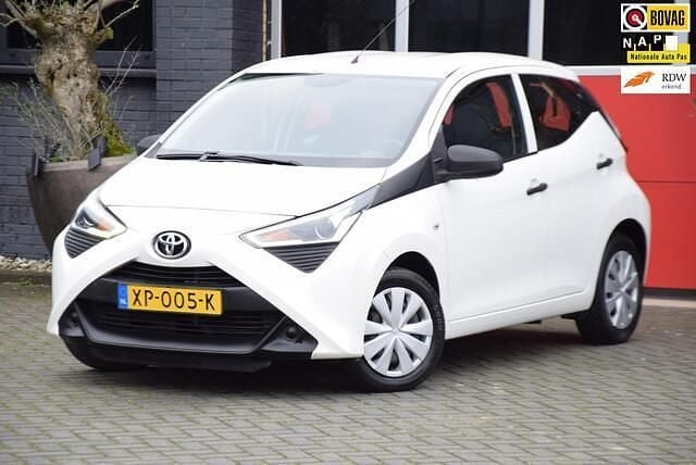 Wit Gebruikt 2019 Toyota Aygo Hatchback | € 7.500 (Goede deal) - Afbeelding 1/3