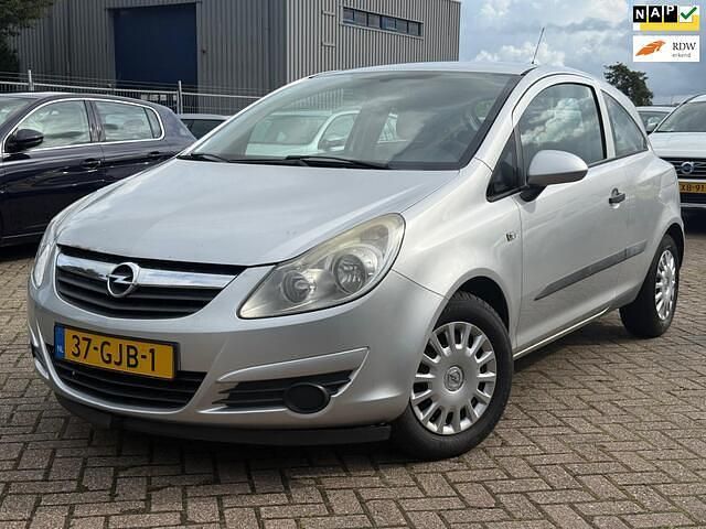 Grijs Occasion 2008 Opel Corsa Essentia Hatchback | € 1.450 (Iets duurder) - Afbeelding 1/4