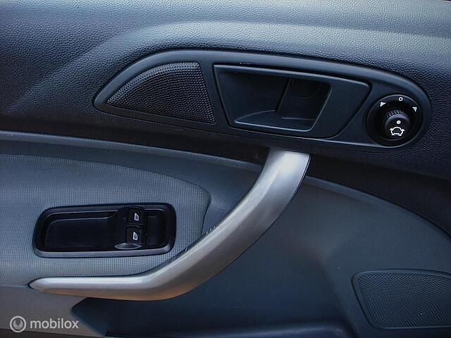 Occasion Ford Fiesta Limited 60 PK (44 kW) 2009 Grijs Hatchback