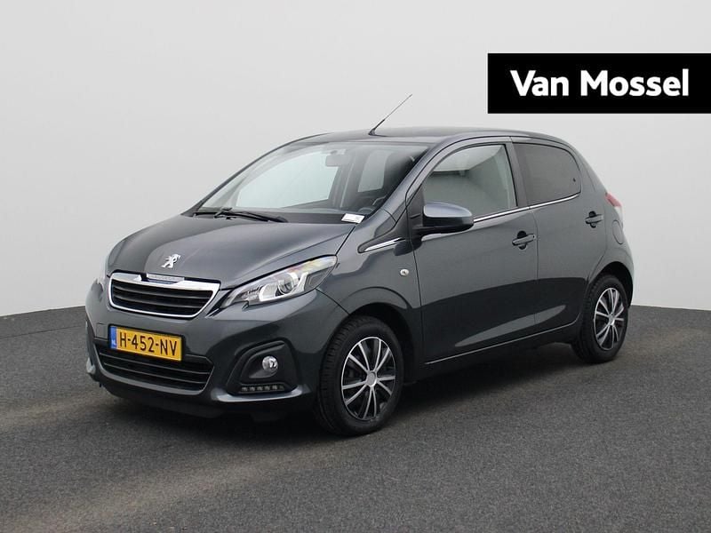Grijs Gebruikt 2020 Peugeot 108 Active Hatchback | € 8.900 (Eerlijke prijs) - Afbeelding 1/4