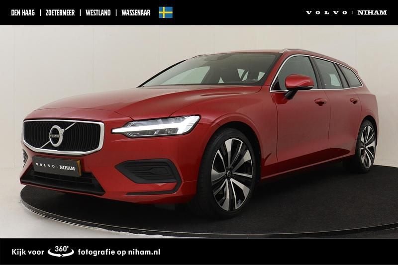 Oranje Gebruikt 2019 Volvo V60 Momentum Stationwagen | € 28.890 (Eerlijke prijs) - Afbeelding 1/4