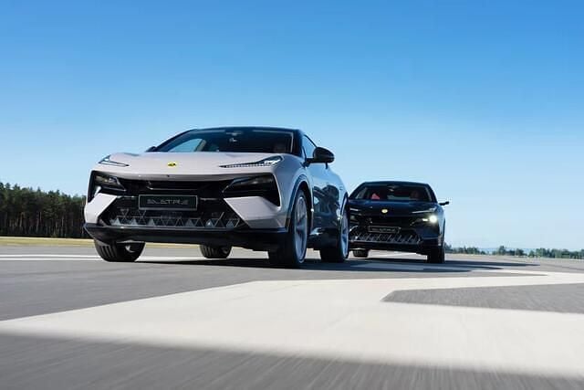 Groen Nieuw 2025 Lotus Eletre SUV | € 134.940 - Afbeelding 1/1