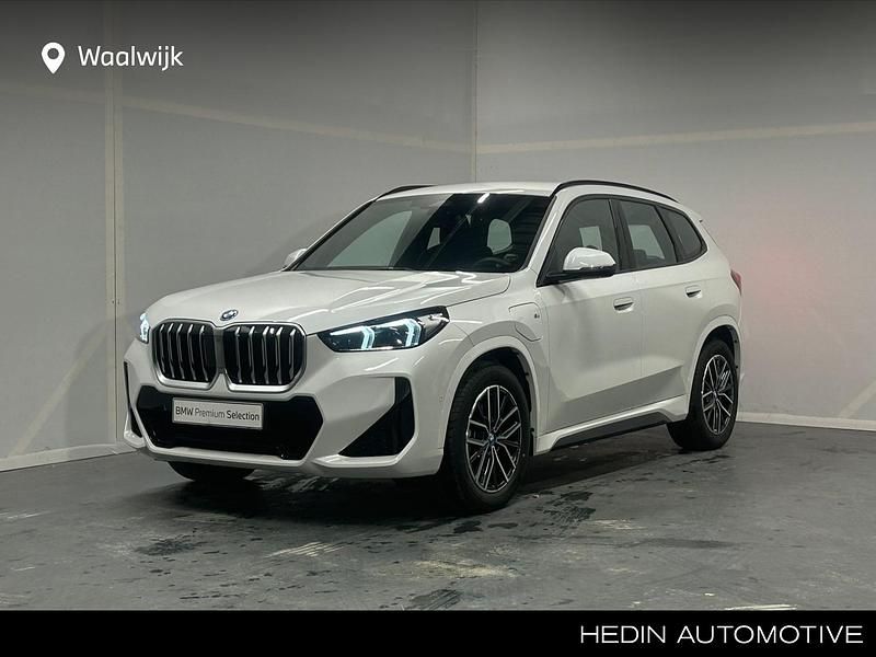 Wit Gebruikt 2024 BMW X1 Comfort Edition SUV | € 47.880 (Eerlijke prijs) - Afbeelding 1/4