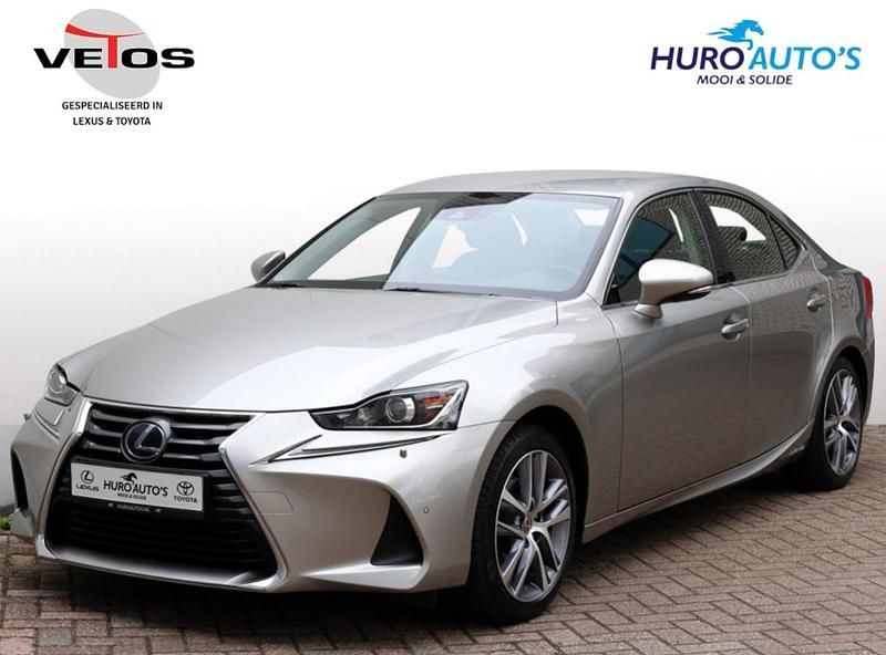 Grijs Occasion 2019 Lexus IS300h Business Edition Sedan | € 25.900 (Eerlijke prijs) - Afbeelding 1/4