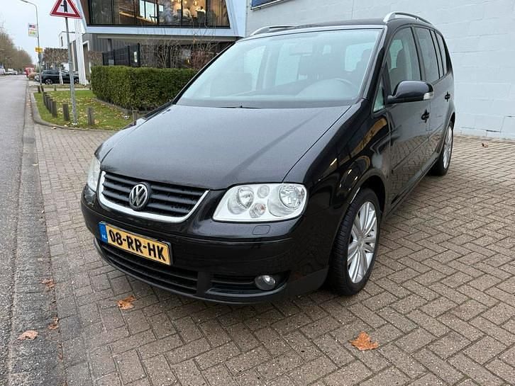 Gebruikt 2005 VW Touran Highline MPV | € 3.250 (Iets duurder) - Afbeelding 1/4