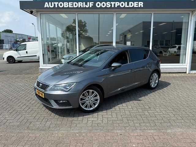 Grijs, metallic lak Gebruikt 2018 Seat Leon XCELLENCE Hatchback | € 14.950 (Super prijs) - Afbeelding 1/4