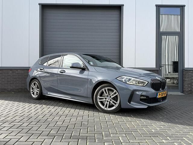 Occasion BMW 118 M Sport 136 PK (100 kW) 2022 Grijs Hatchback