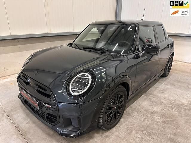 Grijs Gebruikt 2024 Mini John Cooper Works Hatchback | € 46.950 - Afbeelding 1/4