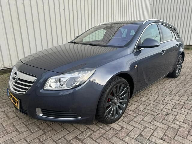 Grijs Gebruikt 2009 Opel Insignia Stationwagen | € 5.499 (Goede deal) - Afbeelding 1/4