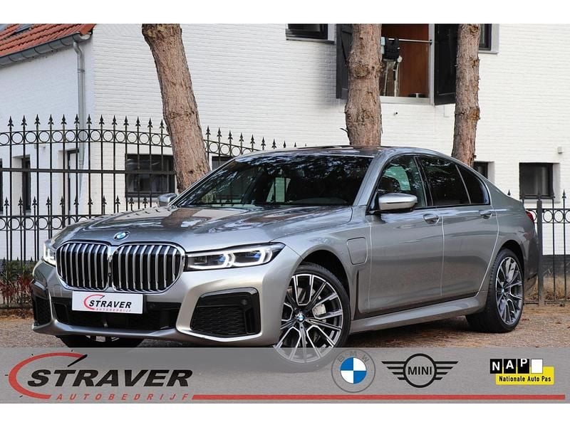 Grijs Gebruikt 2019 BMW 745 Executive Sedan | € 49.950 (Iets duurder) - Afbeelding 1/4