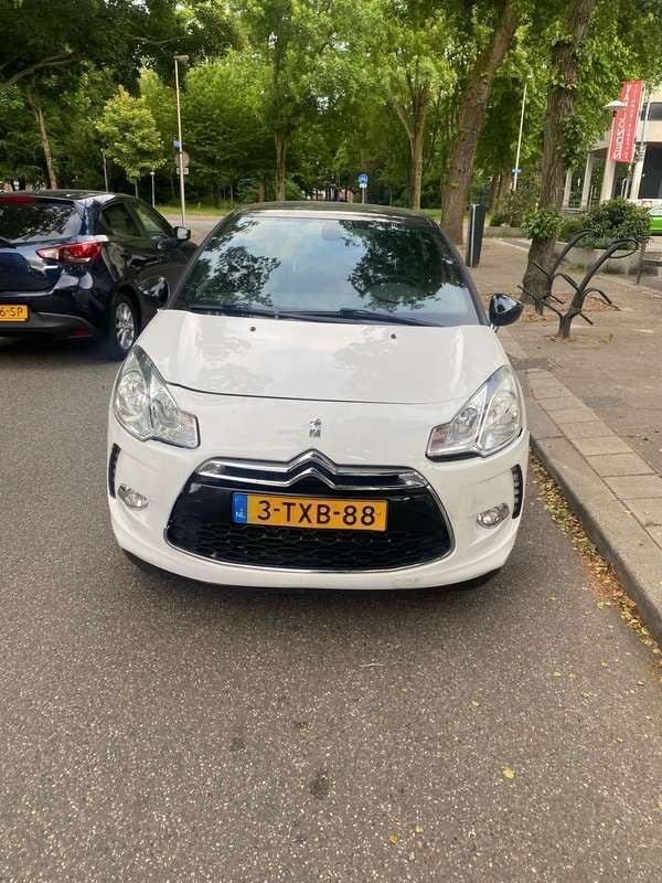 Wit Gebruikt 2014 Citroën DS3 So Chic Hatchback | € 4.500 (Goede deal) - Afbeelding 1/4