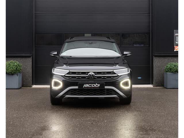 Occasion VW T-Roc Active 150 PK (110 kW) 2023 Zwart SUV