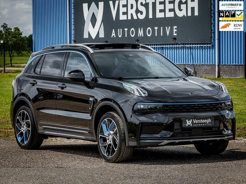 Zwart Gebruikt 2023 Lynk & Co 01 SUV | € 28.900 (Eerlijke prijs) - Afbeelding 1/4
