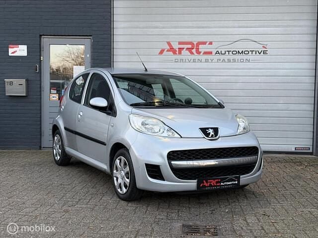 Occasion Peugeot 107 68 PK (50 kW) 2010 Grijs Hatchback