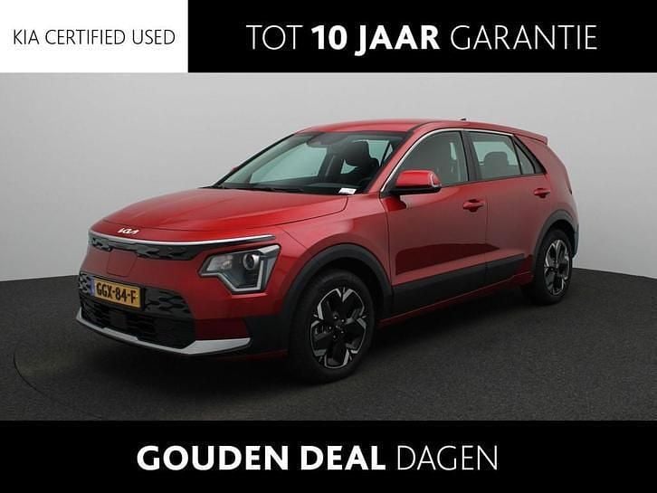 Rood Gebruikt 2024 Kia e-Niro Light SUV | € 30.940 (Super prijs) - Afbeelding 1/1