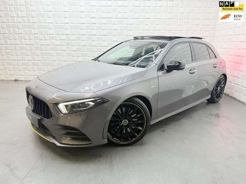 Grijs Gebruikt 2019 Mercedes A250 AMG Edition 1 Hatchback | € 27.499 (Eerlijke prijs) - Afbeelding 1/4
