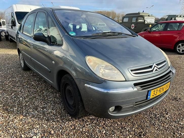 Occasion Citroën Xsara Picasso Attraction 116 PK (85 kW) 2005 Grijs MPV