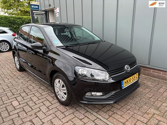 Zwart Gebruikt 2017 VW Polo Trendline Hatchback | € 8.750 (Goede deal) - Afbeelding 1/4