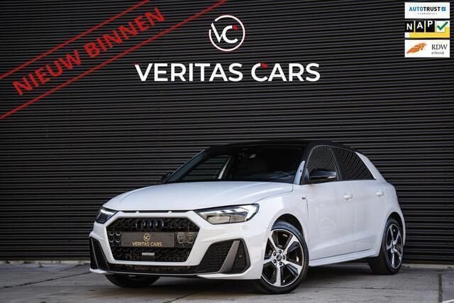 Wit Gebruikt 2023 Audi A1 Sportback Black Edition Hatchback | € 26.950 (Goede deal) - Afbeelding 1/4