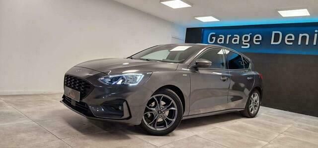 Grijs Gebruikt 2021 Ford Focus ST-Line Sedan | € 20.990 (Eerlijke prijs) - Afbeelding 1/4